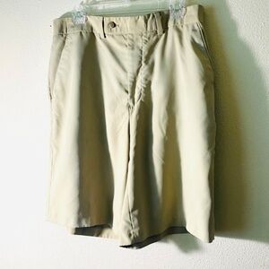 ALAN FLUSSER MENS GOLF POLYESTER SHORTS SZ 34"W BEIGE FLAT FRONT